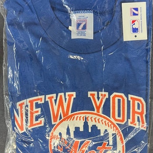 NY Mets 1980&#39;s Authentic  Brand New, 3 sizes to choose from Vintage T-Shirt, Birthday gift or best Christmas.