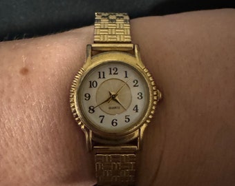 Avon Gold Tone Watch Multi Strand Chain Band Quartz WORKS - Etsy display picture 1