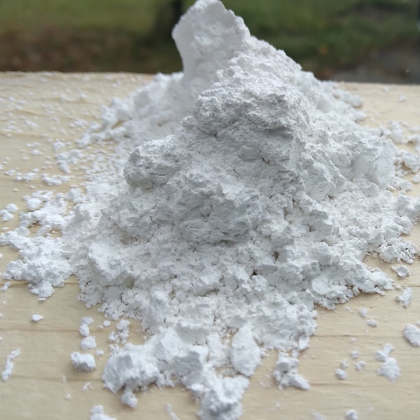 Calcium hydroxide/ slacked lime / hydrated lime  / spray lime