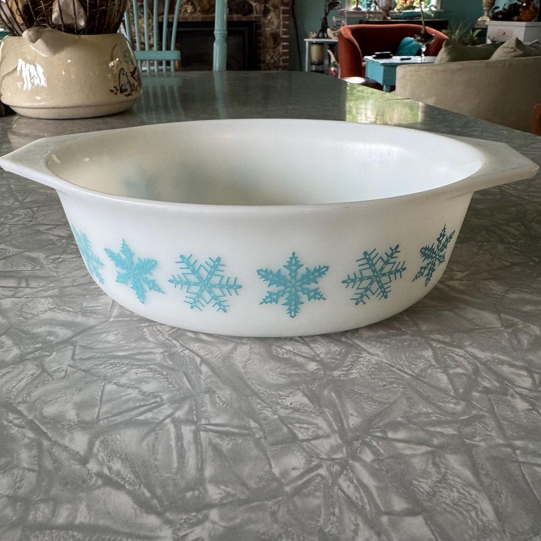 Pyrex Snowflake Pattern Casserole Pyrex Snowflake 1 1/2 Qt Oval Casserole Vintage Pyrex 043 Turquoise on ...