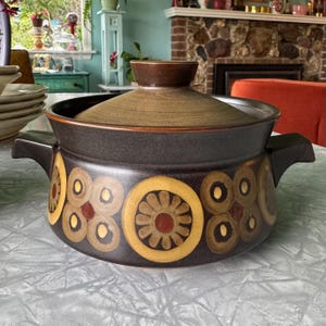 Denby Arabesque 1 1/2 qt covered serving dish casserole stoneware vintage 1960&#39;s Denby England Samarkand