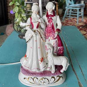 Vintage Victorian Romantic Couple Lamp - Etsy