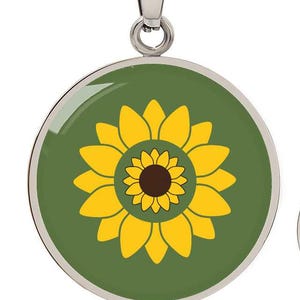 Engraved Sunflower Resin Necklace: Personalized Floral Pendant