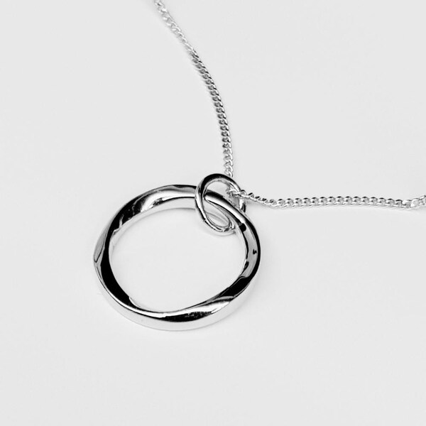 Twist Sterling Silver Circle Pendant Necklace: Minimalist Jewelry