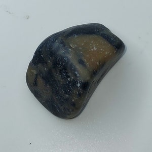 Bi Color sapphire 332ct. stone