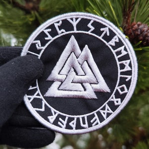 Valknut patch, Norse Knot Symbol, Viking Embroidery, Small Viking Circle Patch Sew On Iron On Hook, 3.5 inch Silver on Black Stitched