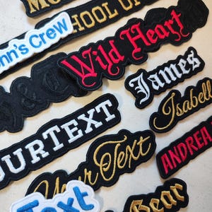 Personalisierte Name Patches Gestickte 9-28 cm Größe: Kundenspezifische Aufbügeln Applikation