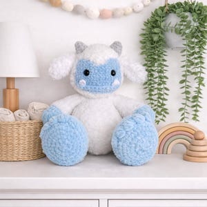 Crochet Yeti Amigurumi fantasy Pattern: Beginner Friendly mystical Monster Plush (PDF Pattern)