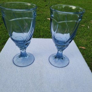 Set of 4 Noritake Sweet Swirl Light Ice Blue water iced tea glass goblet