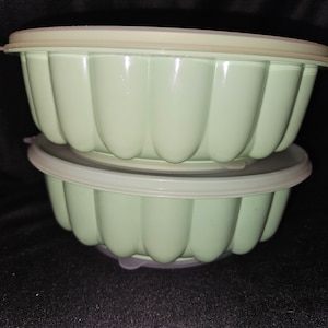 Tupperware mint green jello mold 3 pieces bundle serving bowl