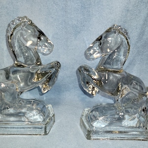 Vintage pair of L E Smith glass company rearing horse bookends
