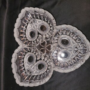 Beautiful detailed Hofbauer divided 4 compartment heart candy dish plate trinket serving cut frosted etched