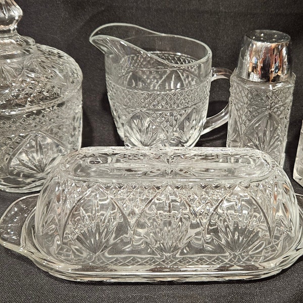 Luminarc Antique Durand 7 piece serving set salt and pepper creamer sugar with lid butter Dish with lid crystal glass clear cut with box