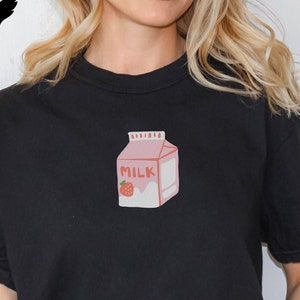 Milk Cartons Shirt Strawberry Milk Shirt Harajuku Clothing Kawaii Aesthetic Shirt Cute Milk Shirt Foodie Gift Foodie Shirt
