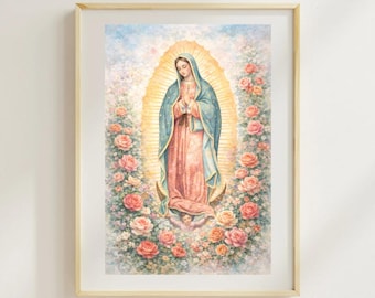 Può includere: Stampa ad acquerello di una figura religiosa in abito blu e vestito rosa, circondata da un'aureola e una ghirlanda di rose. L'opera è incorniciata in una cornice di legno chiaro.
