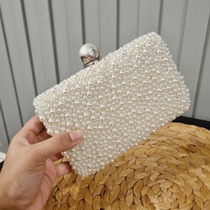 Ivory Pearl Clutch Bag Ivory Evening Bag Ivory bridal purse Pearl bag Ivory Wedding clutch Bag With Long Detachable Silver Chain Strap