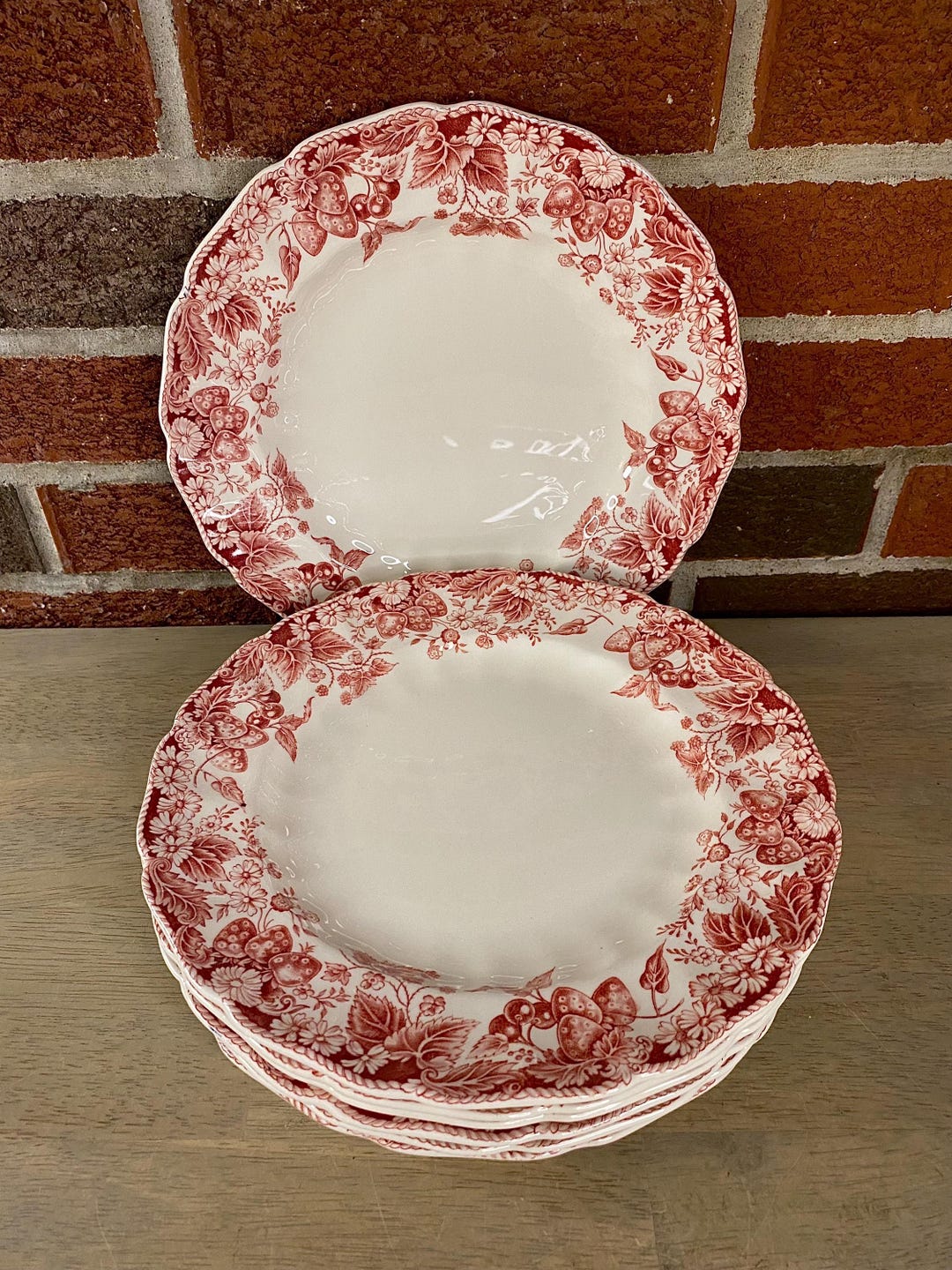 Johnson Brothers Strawberry Fairnull