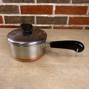 Rondel Revere Ware 2 Qt z pokrywką, miedziane dno, model sprzed 1968 r., USA
