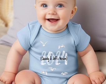 Gepersonaliseerde 1989 Taylor's versie stijl Swiftie baby bodysuit | Taylor Swift babyoutfit | Swiftie babyshowercadeau | Babybody uit 1989