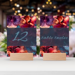 Numeri da tavolo floreali lunatici, decorazioni da tavolo stampabili, segno del numero del tavolo di nozze, segno di posti a sedere stampabile, fiori, modello Canva modificabile, DPF1