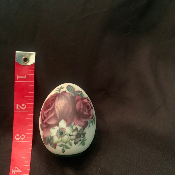 33: Shelart Red Rose Porcelain Egg Paperweight