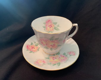 21: Vintage Dutchess Bone China Rosa Gelb floral Sammler Teetasse und Untertasse Made in England