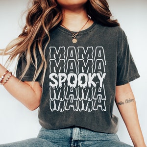 Spooky Mama Shirt, Mom Halloween Shirt, Pumpkin Shirt, Fall Spooky T-shirt, Retro Halloween Shirt, Vintage Comfort Colors Halloween