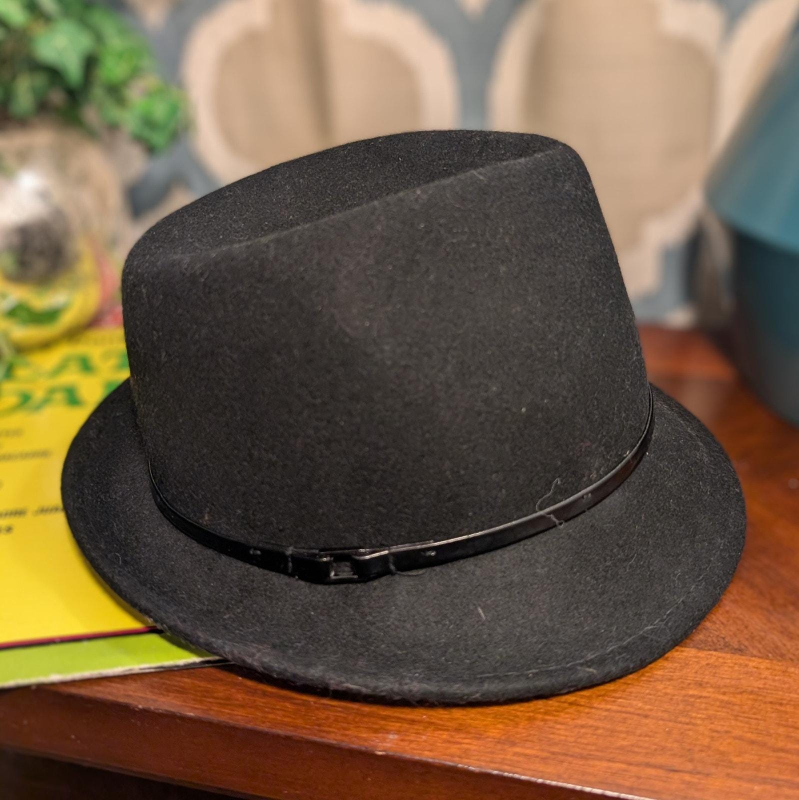 Vintage Bardini Patent Leather Bucket Hat in Black with Knot Trim Black Leather Women main image 2