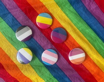 Queer, Lesbain, Gay, Trans pins/buttons