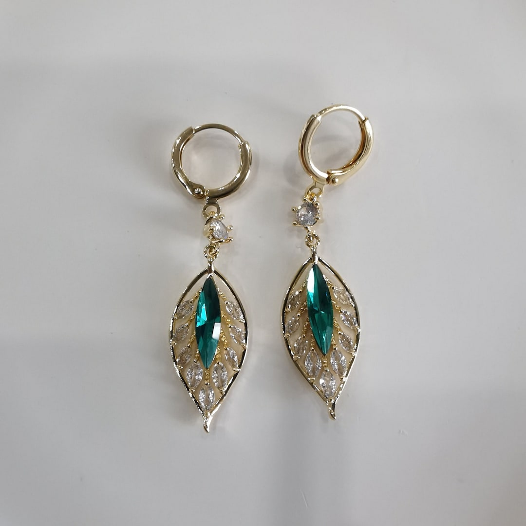 Dervivea Boho Gold Blatt Ohrringe - Mit Rotem Kristall, Lange Tropfen Ohrringe