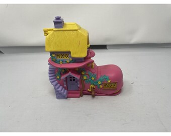 1995 Vivid Imaginations Storybook Shoe House Playset – Vintage Dollhouse School