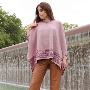 Dual Tone Poncho Sweater / Peruvian Alpaca Ponchos / Peruvian Fashion Apparel / High Quality Peruvian Clothing