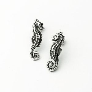 Handmade Peruvian Sterling Silver Seahorse Earrings / Peruvian Handmade Jewelry / Peruvian Fashionistas / Lull Joyas / Coqui Perez