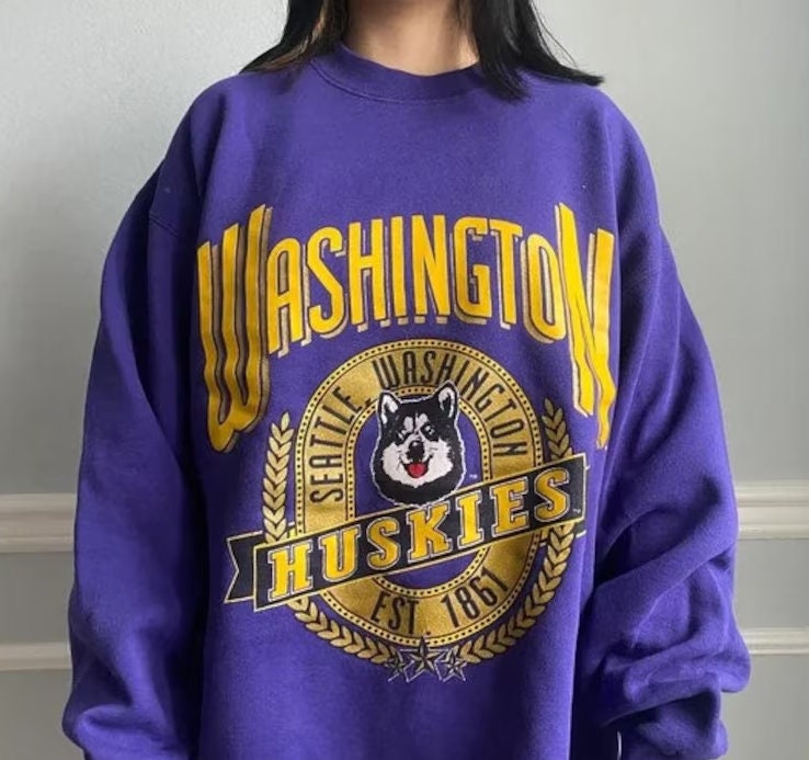 Vintage Washington Huskies Basketball Shorts Size Medium - ShopperBoard