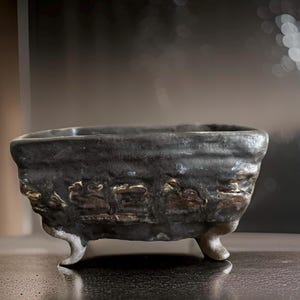 Handmade Ceramic Ikebana Vase: Black Rustic Chinese Style