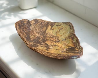 Handmade Sculptural Ceramic Plate – Flowing Earth Glaze, Organic Form