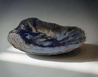 Deep Ocean Glaze Oval Plate – Handmade Ceramic Stoneware Dish with Textured Rim