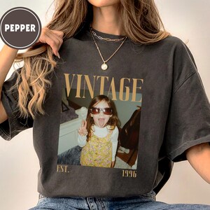 Camiseta de cumpleaños personalizada, camiseta con foto vintage, regalo de cumpleaños número 30, camiseta con foto personalizada, camiseta de cumpleaños vintage, camiseta retro de cumpleaños número 40 imagen 3
