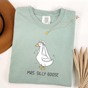 Mrs. Silly Goose Bride Shirt, Bride To Be Funny Goose Lover Shirt, Married Couple Matching Shirt,Wedding Gift,Funny Newlywed Gift For Couple