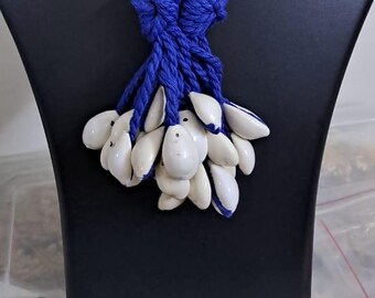 Exclusive combo shell necklaces  and matching earrings (4 sets)