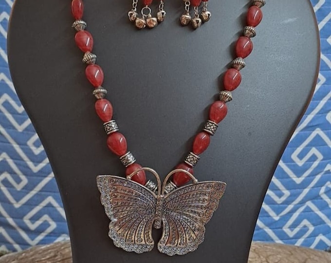 Glass beads necklace with Butterfly pendant