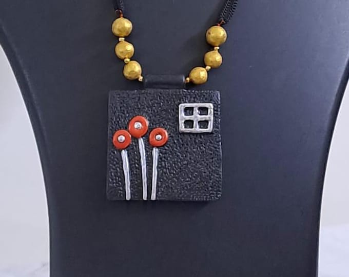 Terracotta pendant necklace