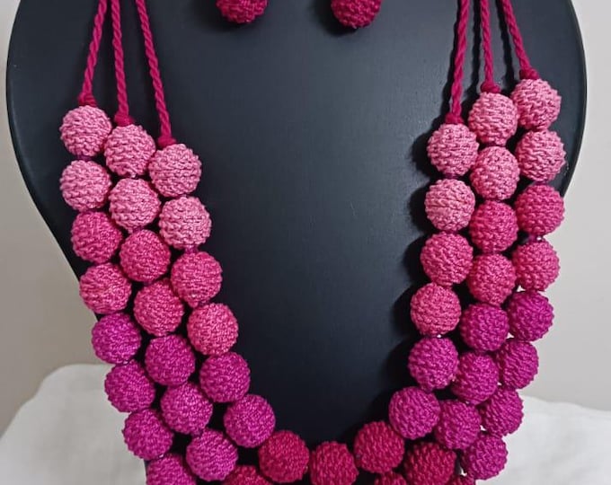 Exclusive 3 layered pink thread beads necklace set with matching earrings