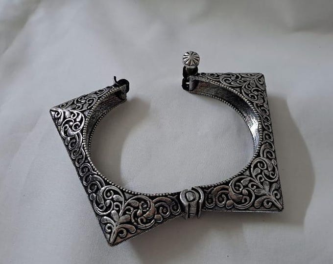 Silver oxidised bracelet/kada