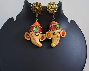 Paper quilling Ganesha earrings