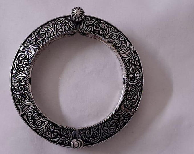 Silver oxidised bracelet/kada