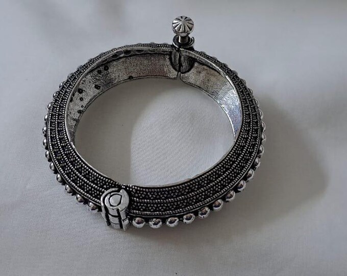 Silver oxidised bracelet/kada