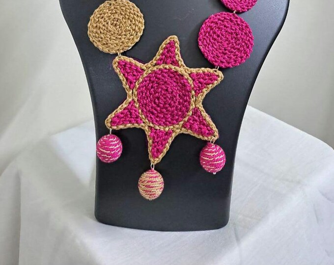 Handmade crochet jewellery set with matching earrings