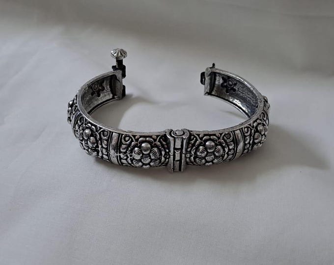 Silver oxidised bracelet/kada