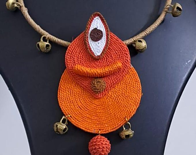 Exclusive hasuli necklace set with attractive round eye thread pendant n matching earrings
